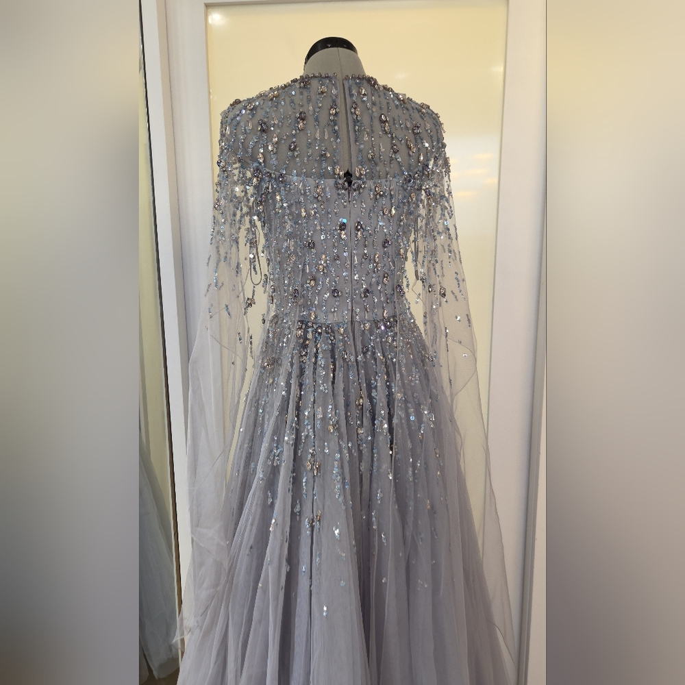 Jenny Packham Pandora Embellished Cape Dress, Gown, Blue Size 6  NWT, MSRP $5200 - Picture 7 of 16